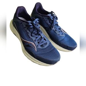 Saucony Women's Freedom 4 Running Shoe 10.5  Storm/Lilac